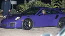 Di sisi lain, Caitlyn meninggalkan restoran Jepang tersebut dengan mobil sport Porsche 911 GT3 RS yang dibelinya seharga $176,000 pada May 2016 lalu. (doc.dailymail.com)