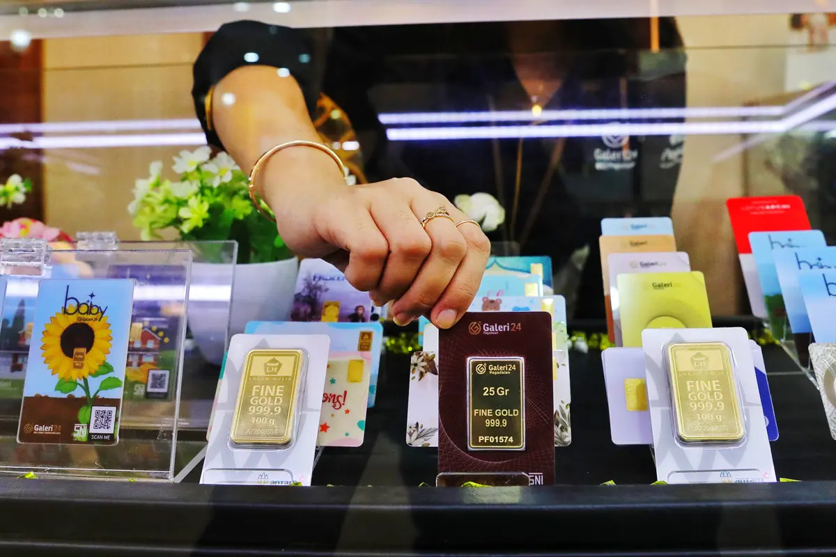 Harga Emas Dunia Menguat Tipis