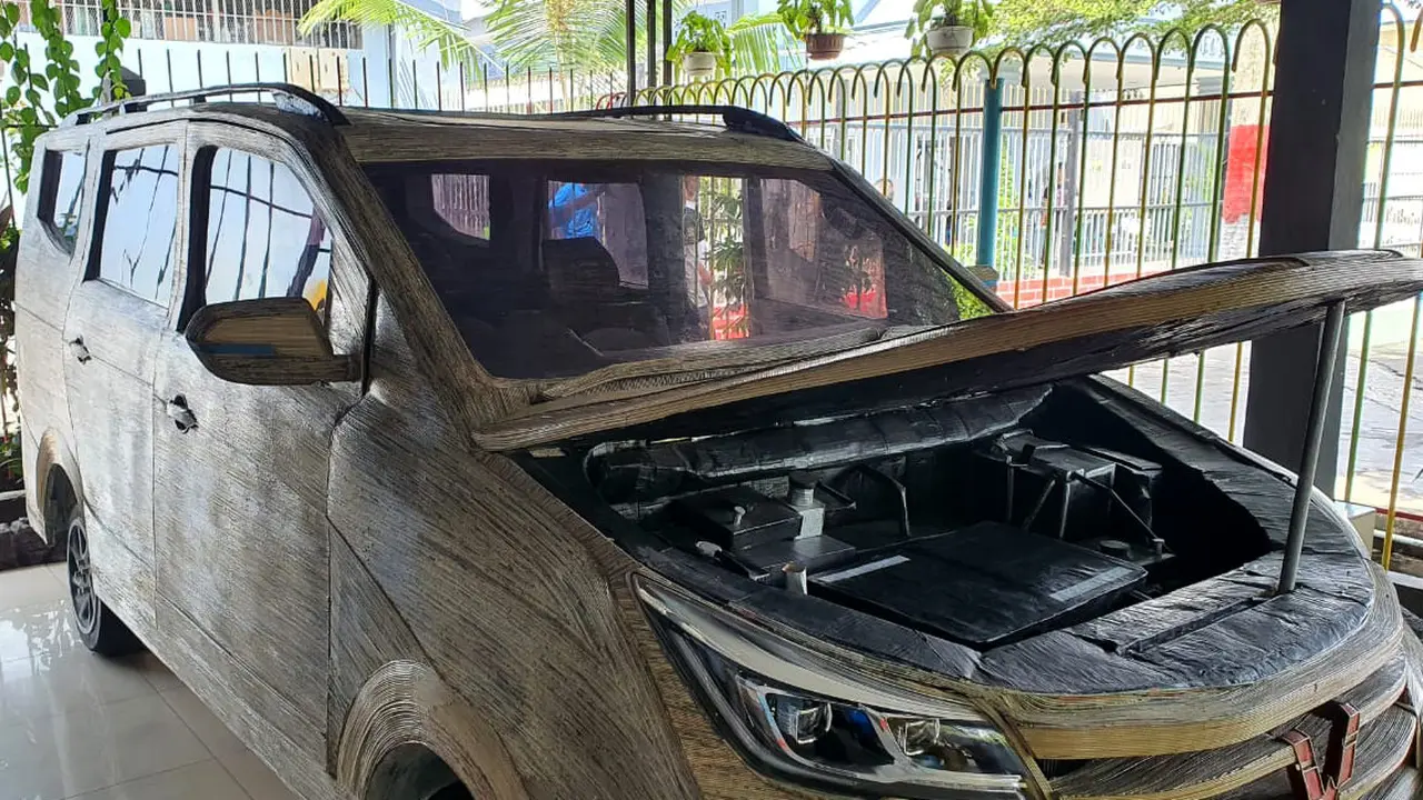 Replika Mobil