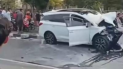 Kronologi Lengkap Tabrakan Beruntun Menewaskan Sekeluarga di Kembangan