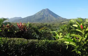 29 Juli 1968: 400 Tahun Tertidur, Gunung Arenal di Kosta Rika Meletus