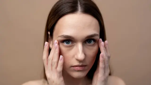 7 Cara Efektif Mengatasi Dark Circle di Bawah Mata agar Wajah Tampak Segar dan Cerah