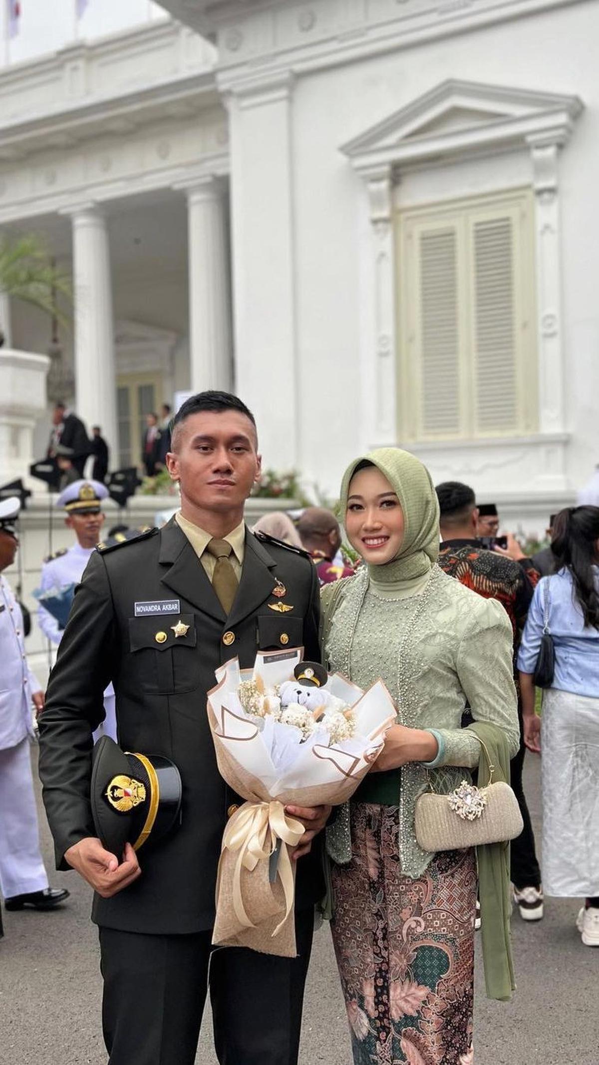 Bertunangan dengan TNI AD