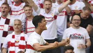 Pemain Stuttgart, Chema Andres, merayakan gol dalam laga Bundesliga Jerman melawan Borussia Moenchengladbach di Stuttgart, Jerman, Sabtu, 30 Agustus 2025. (Marijan Murat/dpa via AP)