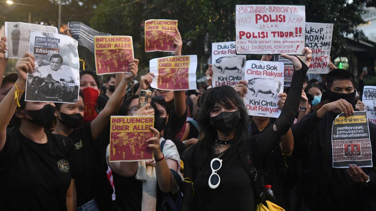 Masyarakat sipil gelar Aksi Indonesia Gelap