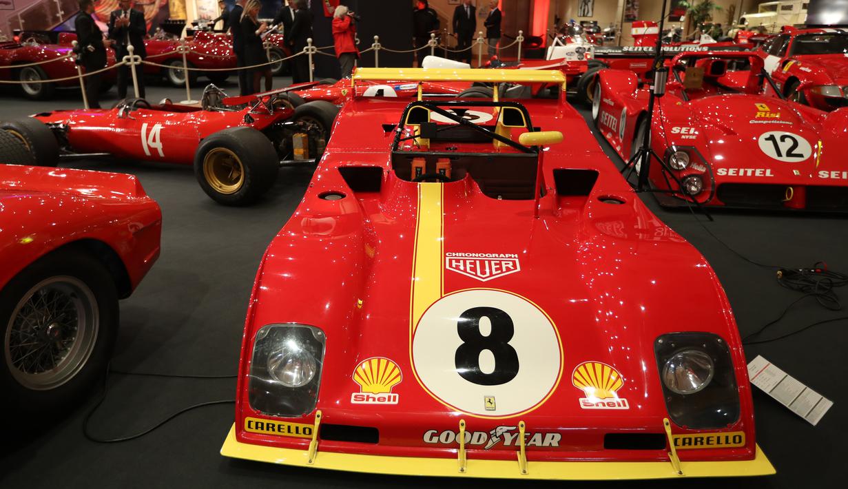 FOTO Puluhan Mobil  Ferrari  Klasik  dan Unik Dipamerkan di 