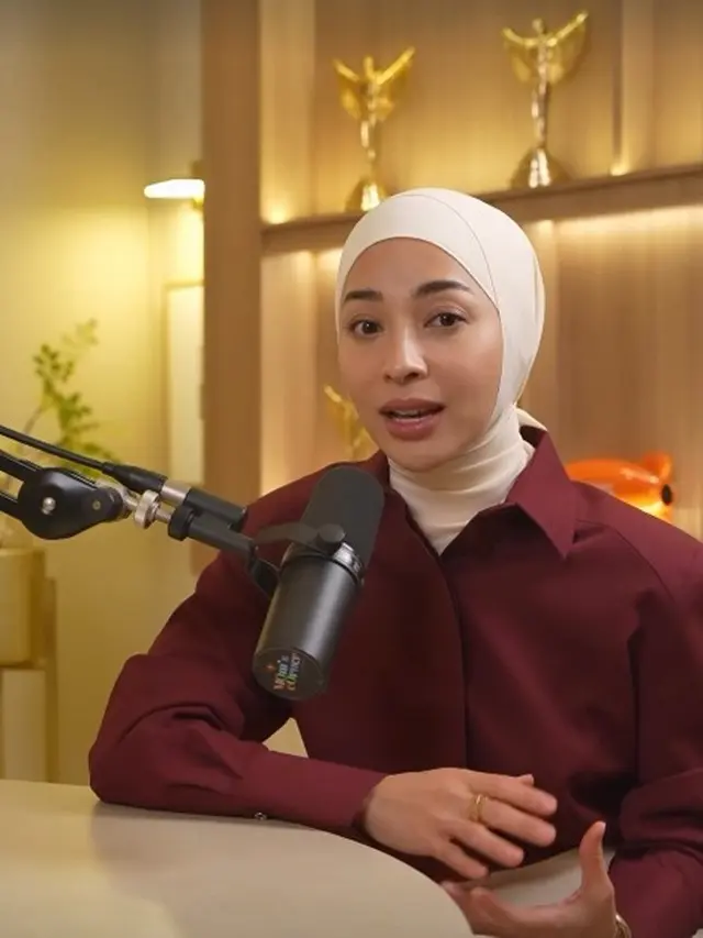Gaya Hijab Terbaru ala Nikita Willy