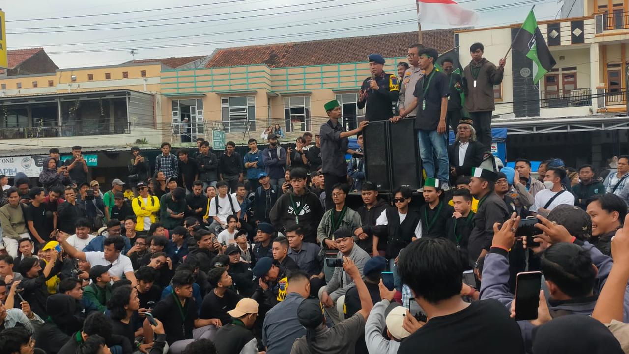 Kapolres dan Danyon Brimob di Tasikmalaya Minta Maaf, Akui Bertindak Berlebihan saat Aksi Mahasiswa