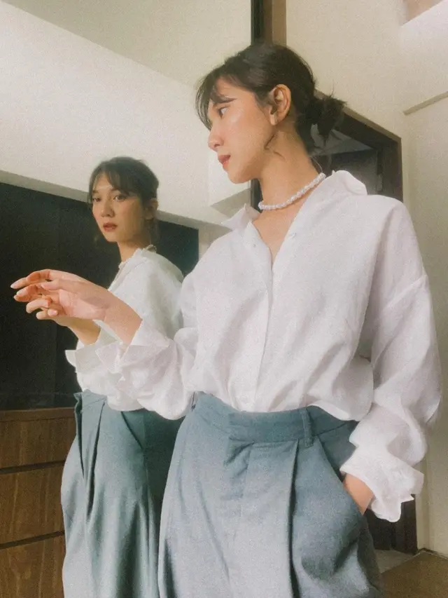 Sheula Dara sering memakai pakaian putih