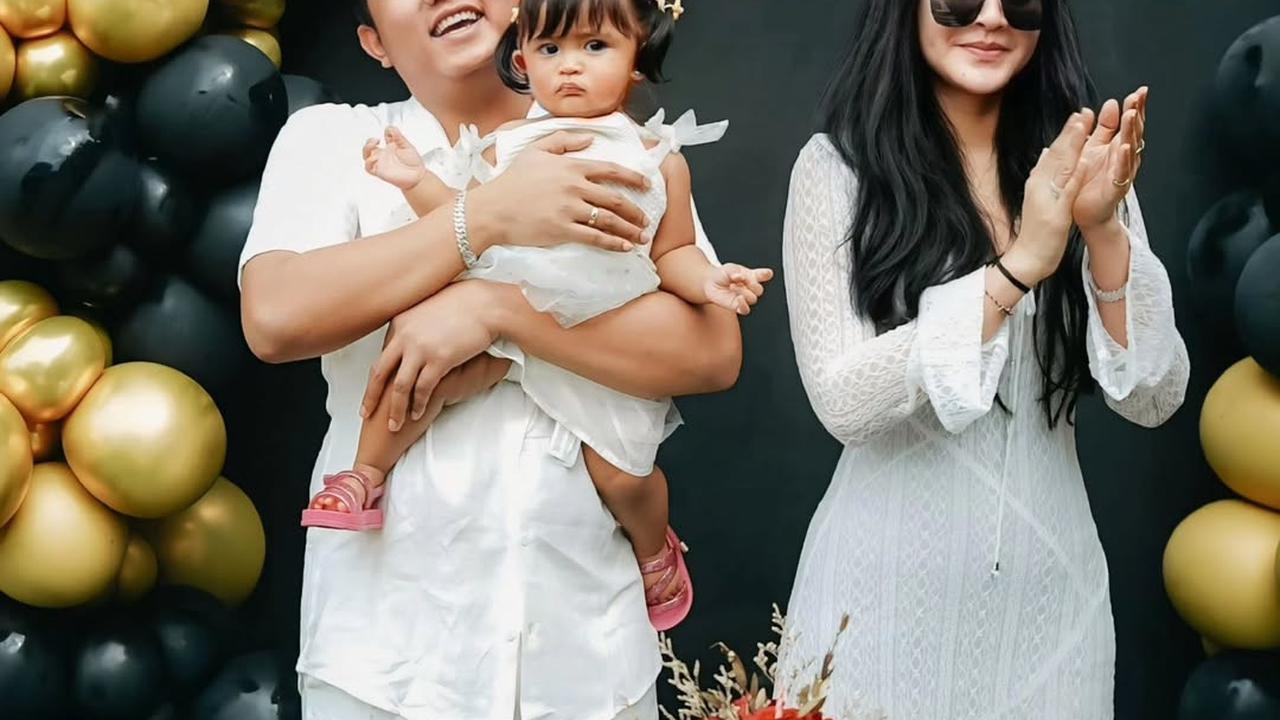 Potret Denny Caknan Rayakan Ulang Tahun Bella Bonita, Beri Doa Penuh Cinta