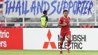 Aksi kapten Timnas Indonesia, Asnawi Mangkualam saat menghadapi Thailand dalam laga matchday ketiga Grup A Piala AFF 2022 di Stadion Utama Gelora Bung Karno, Senayan, Jakarta, Kamis (29/12/2022) sore WIB. (Bola.com/Abdul Aziz)