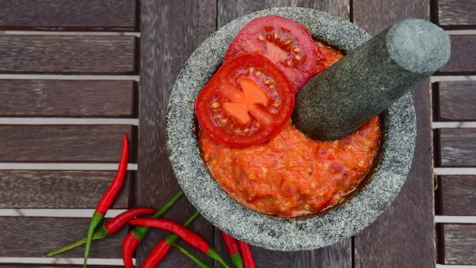 Resep Sambal Tomat Segar yang Bisa Dibikin Dalam Waktu 5 Menit Saja, Tertarik Mencobanya?