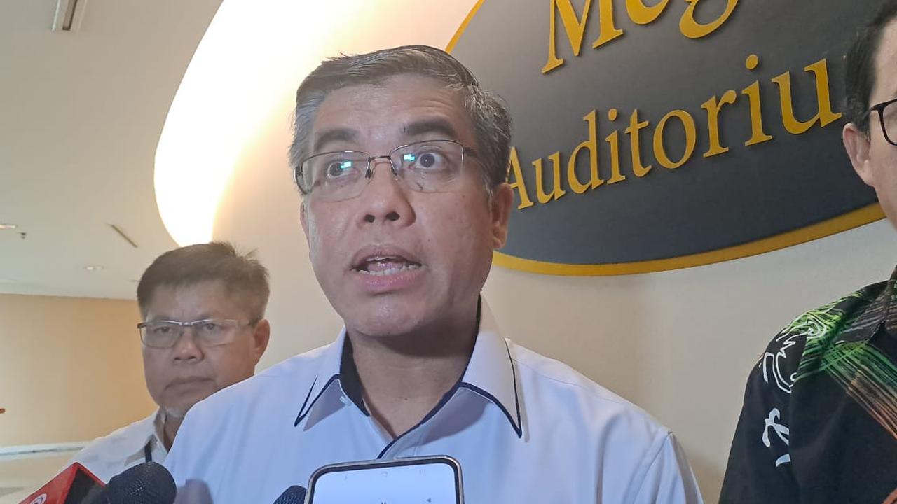 Menaker Yassierli: Aturan Kenaikan UMP 2025 Terbit Besok
