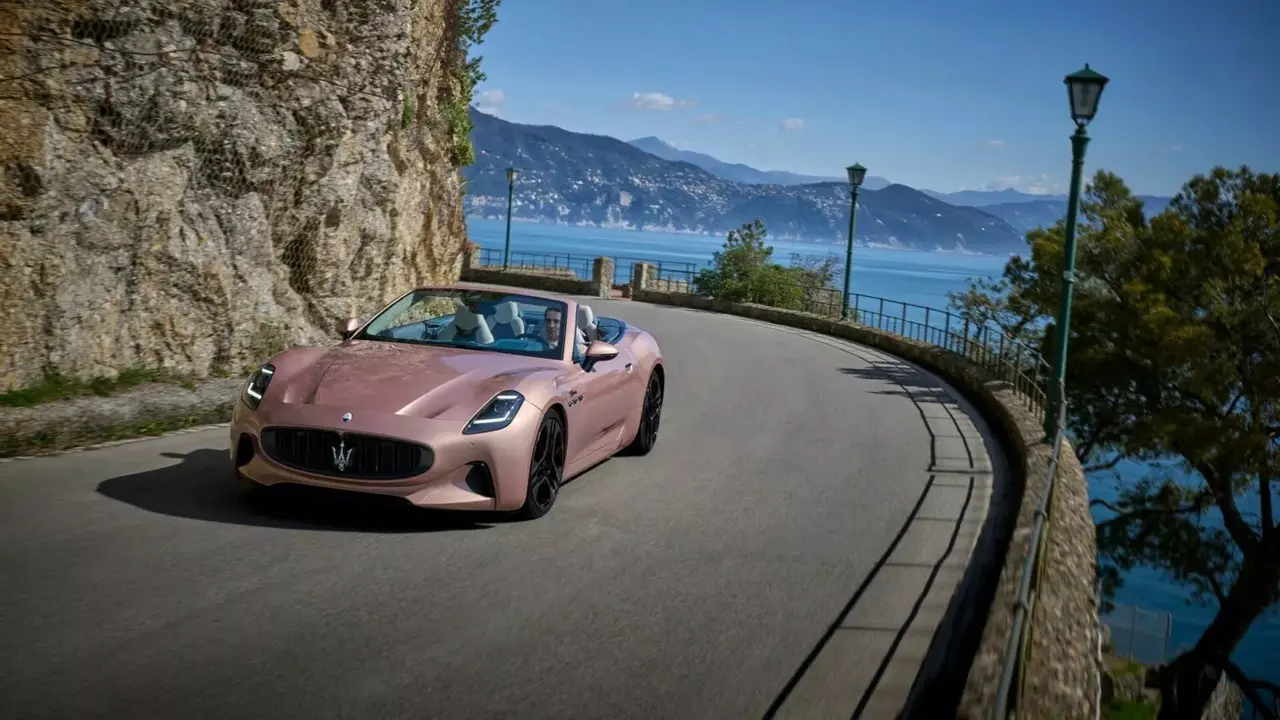 Maserati GranCabrio Folgore bertenaga listrik
