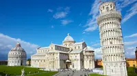 Menara Pisa (FABIO MUZZI / AFP)
