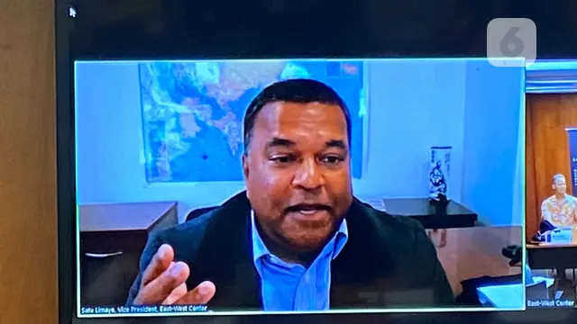 Wakil Presiden East West Center Satu menyebut bahwa Indonesia dan ASEAN perlu ambil bagian dalam menavigasi hubungan dua kekuatan besar dunia saat ini, China dan Amerika Serikat (Liputan6.com/Teddy Tri Setio Berty)