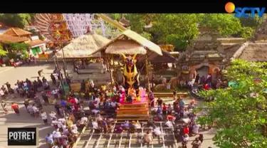 Namun, salah satu magnet pariwisata di Pulau Dewata tengah berduka. Warga Ubud, Kabupaten Gianyar, berkumpul menyiapkan upacara besar, yakni ngaben jenazah permaisuri dari raja terakhir Ubud.