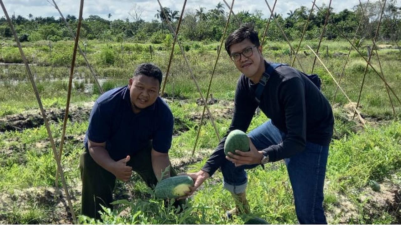 Mahasiswa Bina Petani Milenial Lewat Ecotan