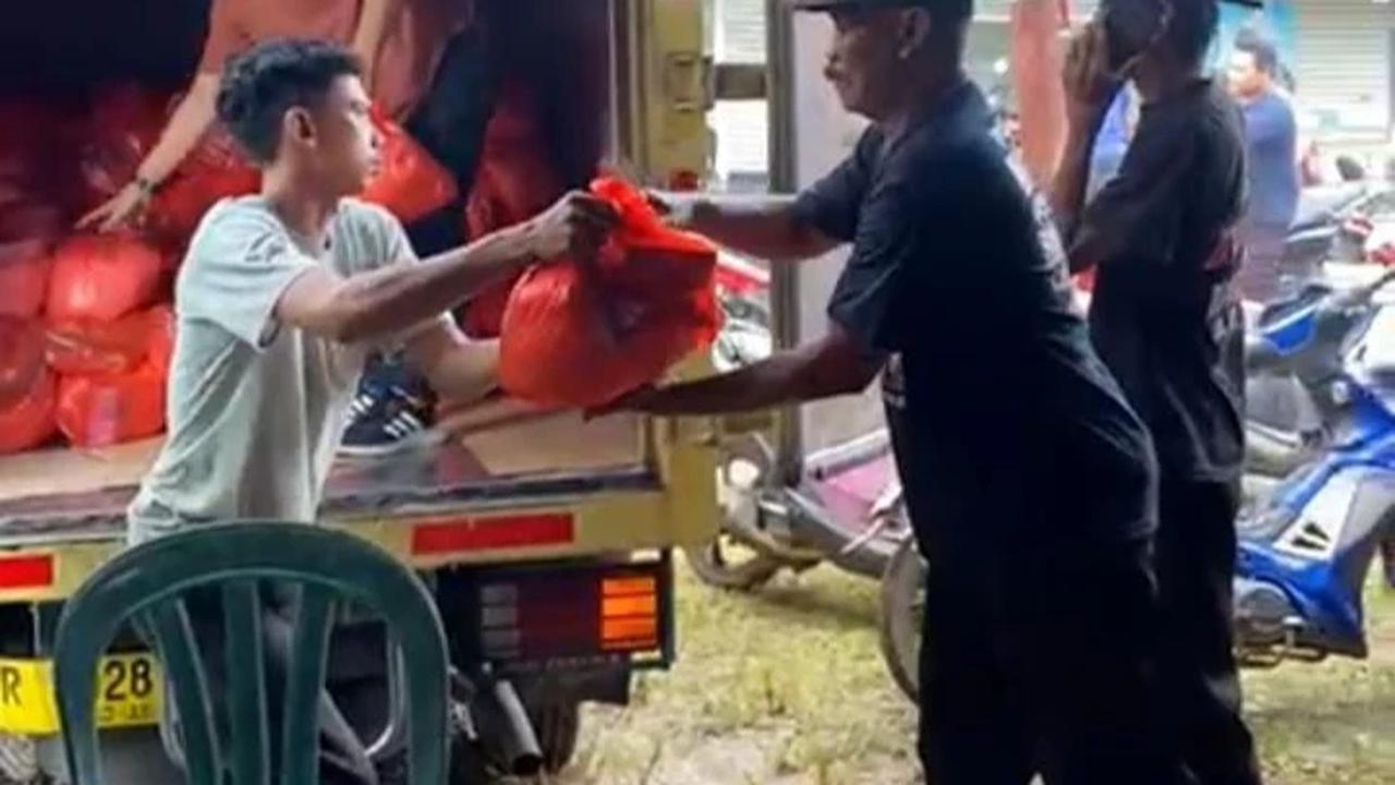 Anggota DPR RI Kaisar KKSP Dirikan Posko Bantuan di Lokasi Longsor Cilacap & Tinjau Langsung Korban