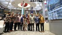 Pencatatan perdana saham PT Merdeka Battery Materials Tbk (MBMA), Selasa (18/4/2023). (Foto: BEI)