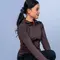 Cari Jaket Olahraga Wanita? Ini Rekomendasi Model Ringan dan Fungsional