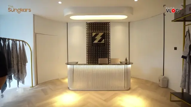 Butik baru Zaskia Sungkar di kawasan Bintaro. (Foto: YouTube/The Sungkars)