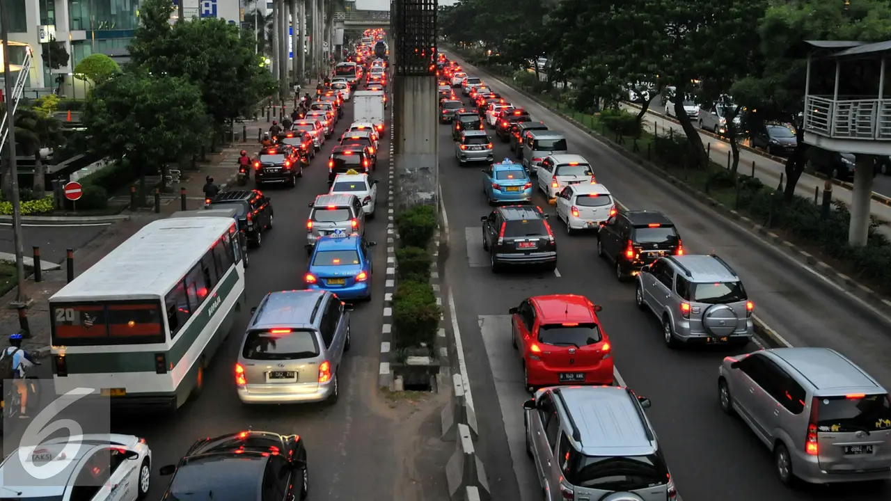 20160606- Bulan Puasa Jam Macet Pulang Kerja Bergeser Lebih Awal-Jakarta-YR