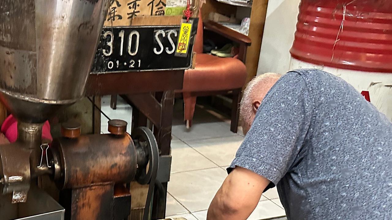 Penjual Kopi Luwak di Gondangdia