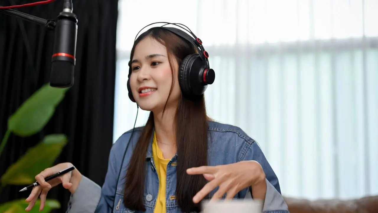 Wajib Dilirik Content Creator, Ini Microphone Studio Terbaik untuk Bikin Podcast