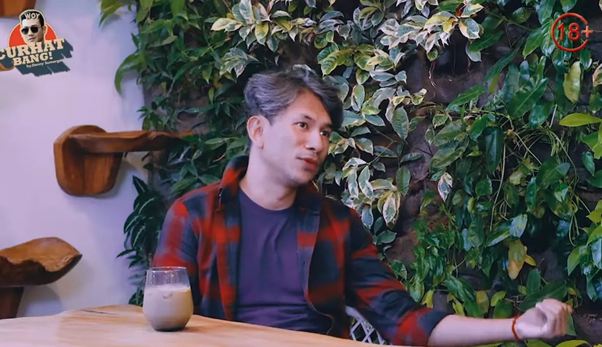 [Youtube/CURHAT BANG Denny Sumargo]