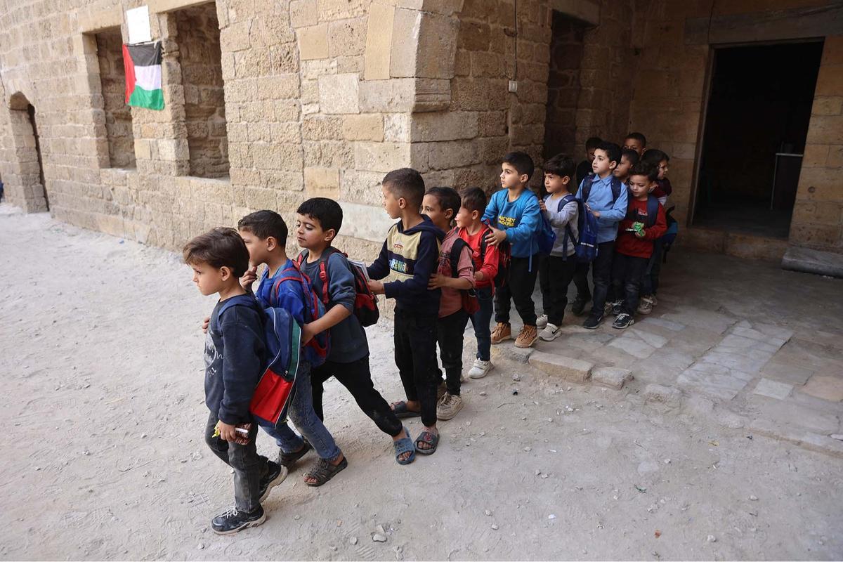 FOTO: Potret Anak-Anak Gaza  Kembali Bersekolah Usai Gencatan Senjata