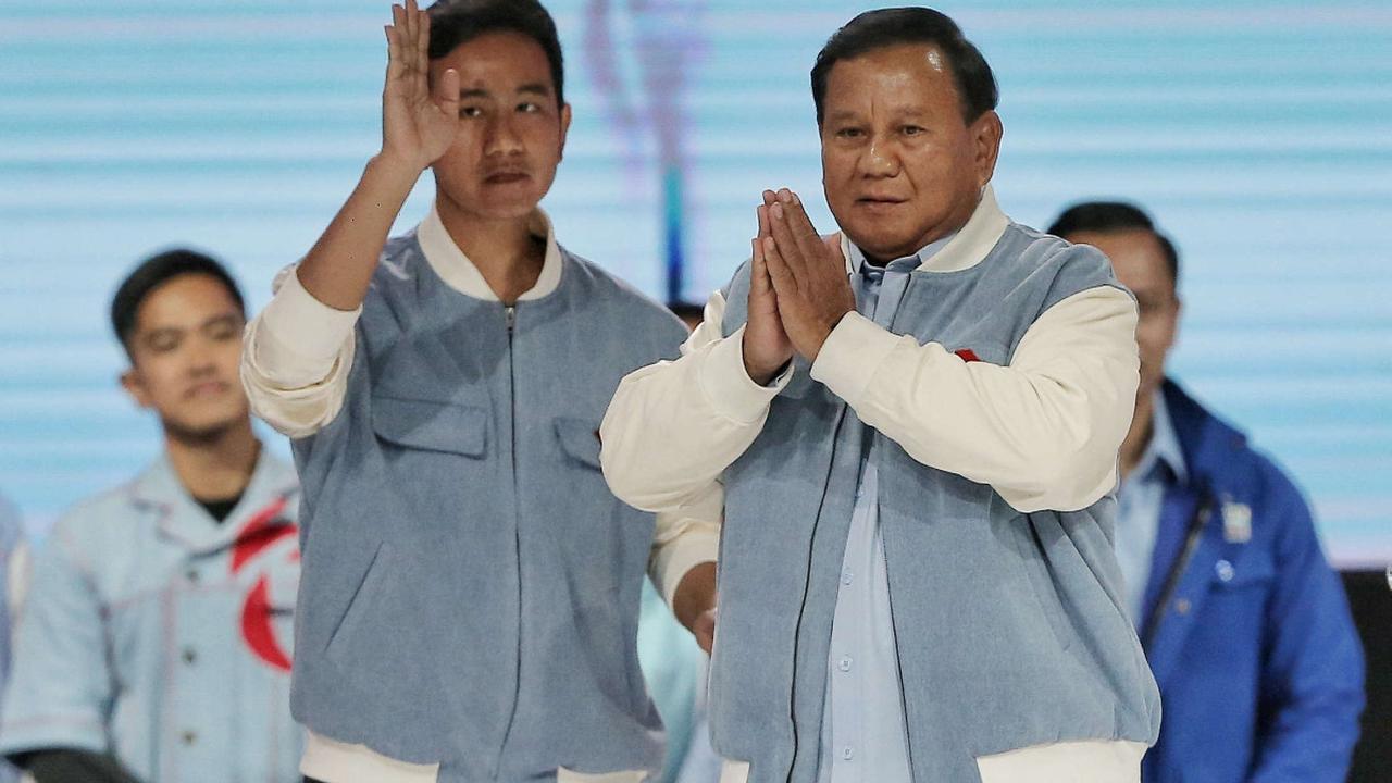 Hasil survei Lembaga Charta Politika juga menunjukkan Prabowo-Gibran unggul dibanding dua pasangan lainnya.<br>