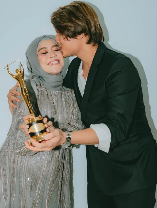 Lesti Kejora dan Rizky Billar (Instagram/lestykejora)