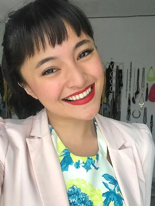 Beruntung, Marshanda sendiri tak pernah mengalami hal menyeramkan saat melakukan proses syuting. (instagram/marshanda99)