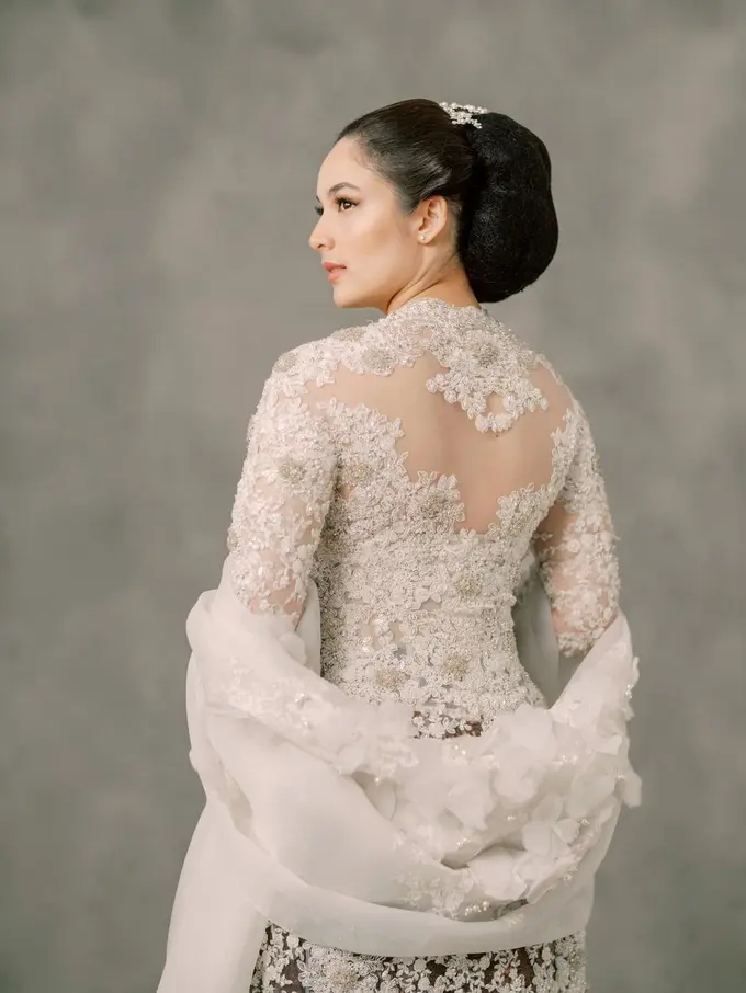 Chelsea Islan kenakan kebaya (Instagram/chelseaislan)