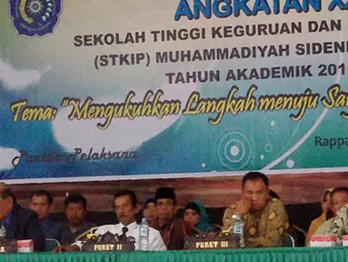 Citizen6, Sidrap: Yudisium Sarjana Angkatan XXIV Mahasiswa STKIP Muhammadiah Rappang, Kabupaten Sidrap TA 2011/2012 diadakan pada, Sabtu (10/3). (Pengirim: Abdi Mantaring)