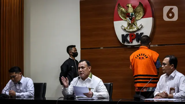 Uang Rp32 Miliar Berikut Sejumlah Barang Mewah Jadi Alat Bukti Penahanan Rafael Alun Trisambodo