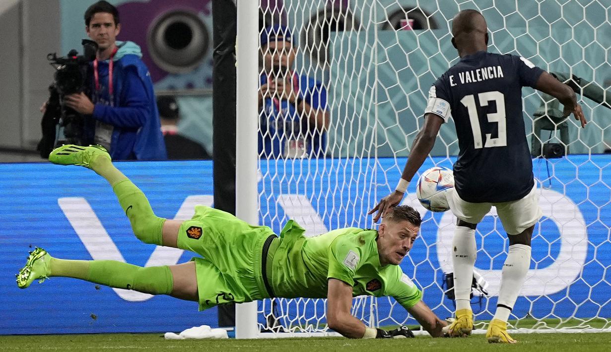 Ekuador juga bermain solid dalam pertandingan tersebut. Enner Valencia kembali mencetak gol dan menyamakan kedudukan di menit ke-49. (AP Photo/Martin Meissner)