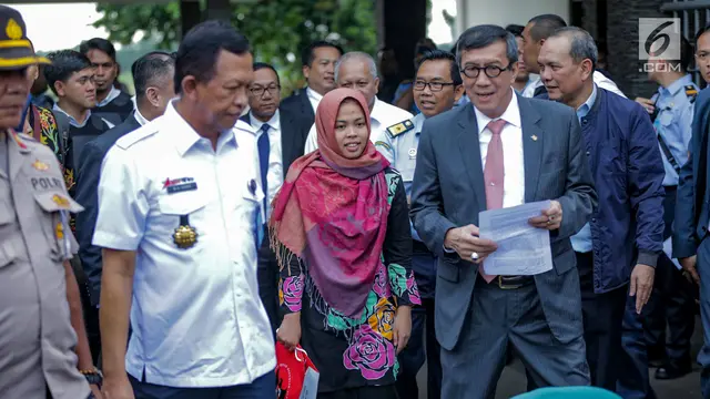 Didampingi Menteri Hukum dan HAM, Siti Aisyah Kembali ke Indonesia