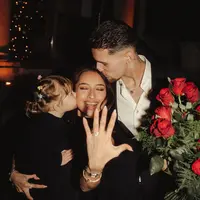 Jennifer Coppen saat Dilamar Justin Hubner. [@jennifercoppenreal20]