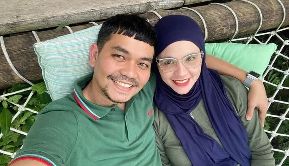Di bulan Oktober 2022, Indra Bekti dan Aldila Jelita keduanya baru saja merayakan anniversary pernikahan yang ke-12 tahun. Keduanya pun sudah bersama selama satu dekade lebih. Baik Indra Bekti maupun Aldila Jelita belum bersuara terkait isu perpisahan ini. (instagram.com/dhila_bekti)