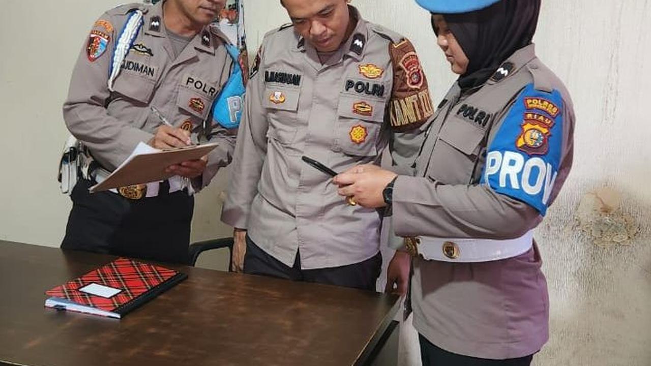 Jaga Netralitas Pemilu 2024, Propam Periksa HP Anggota Polres Inhu Cek Aktivitas di Sosmed