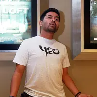 Mantan vokalis The Fly, Bjah, berperan dalam sebuah film thriller berjudul kembar 5. (Wimbarsana/Bintang.com)