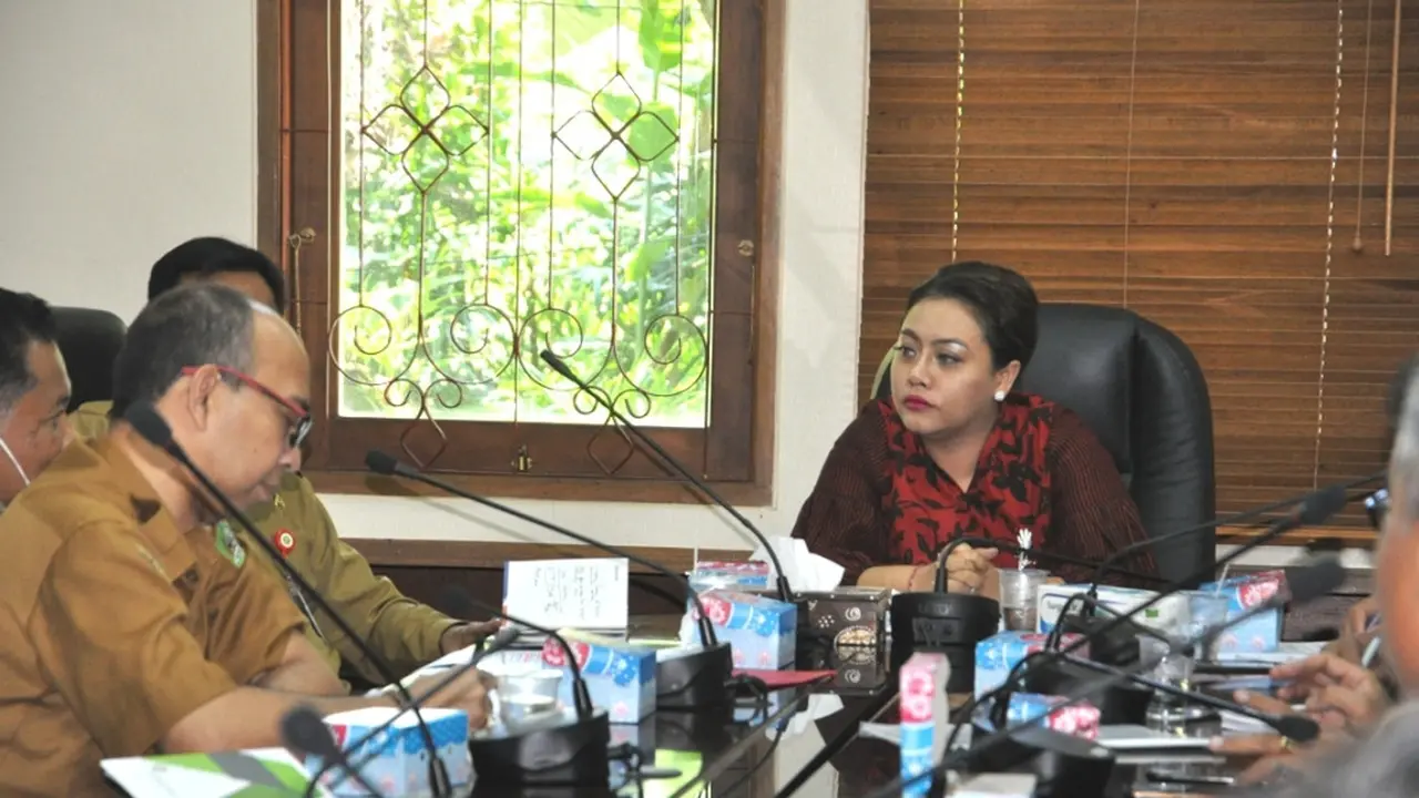 Bupati Tabanan Meminta Masyarakat Jangan Panik Terkait Virus Corona  