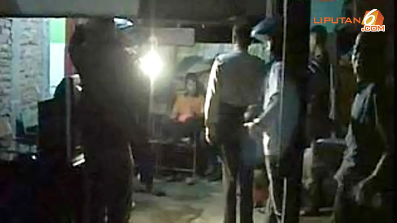 gerebek-karaoke-130704b.jpg