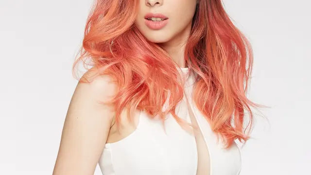 Mewarnai Rambut Lebih Berani dengan Rangkaian Colorfulhair