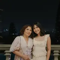 Penampilan Jessica Mila di ulang tahun sang bunga yang ke-70 mencuri perhatian tersendiri. (@jscmila)
