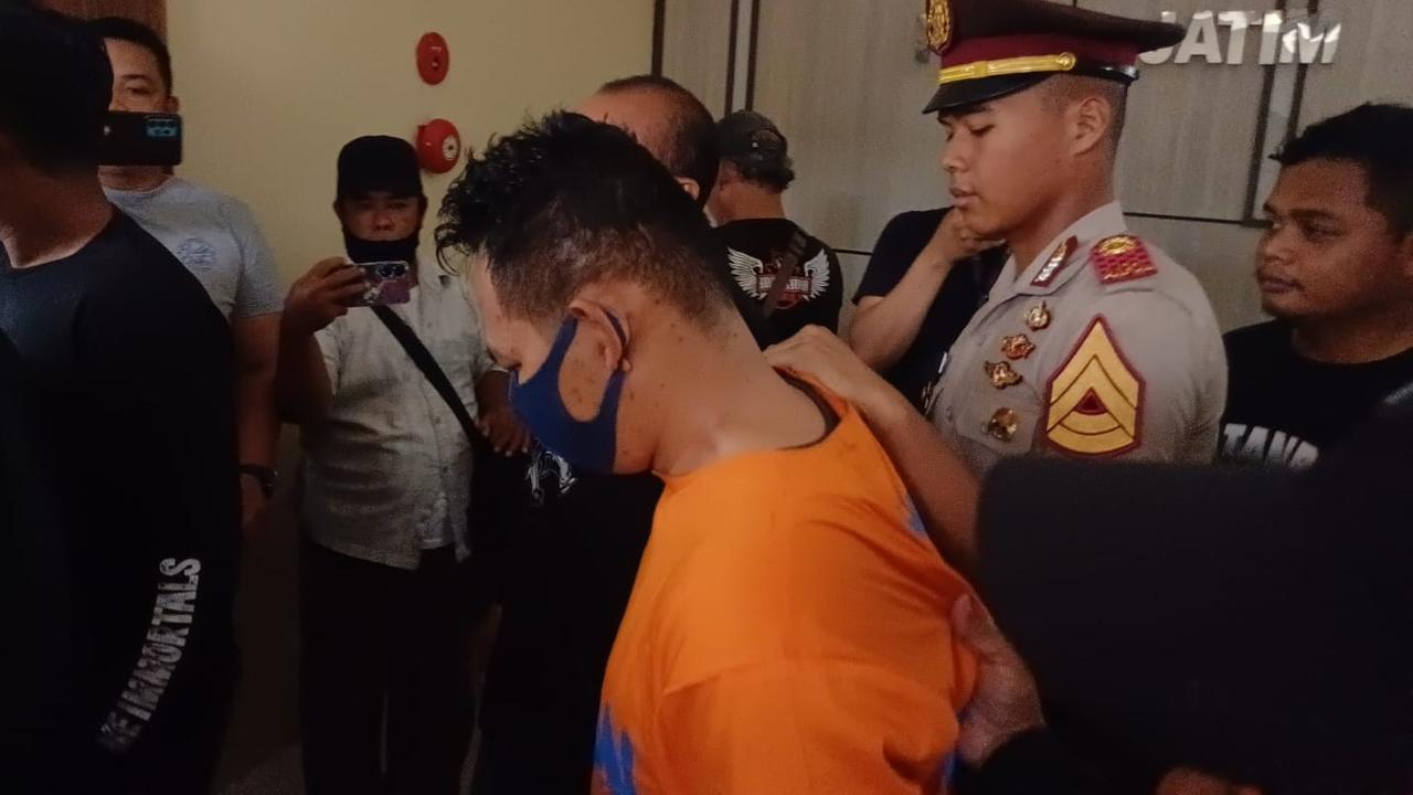 Tertunduk Lesu Berbaju Oranye, Begini Tampang Pemutilasi Wanita dalam Koper di Ngawi