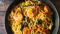 Mi Kangkung, Perpaduan Mi dengan Kuah Kaldu Kental Khas Betawi