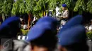 Wakapolri Komjen Pol. Syafruddin menyampaikan sambutan dan arahan pada upacara peringatan hari ulang tahun (HUT) Kepolisian Perairan dan Udara (Pol Airud) yang ke-66 di Jakarta, Kamis (1/12). (Liputan6.com/Faizal Fanani)